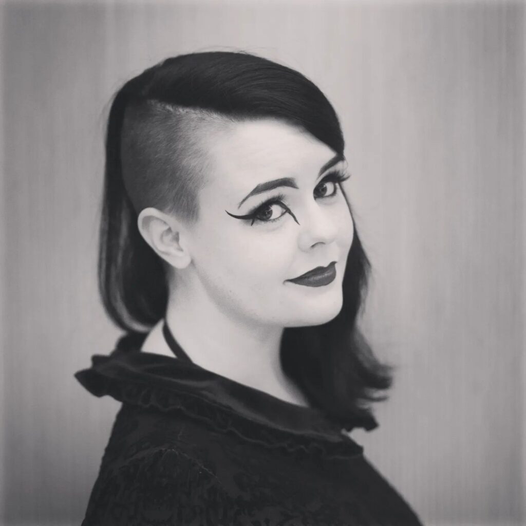 495mollie russell writes contact